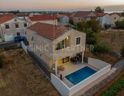 Steinhaus, Verkauf, Nin, Zaton