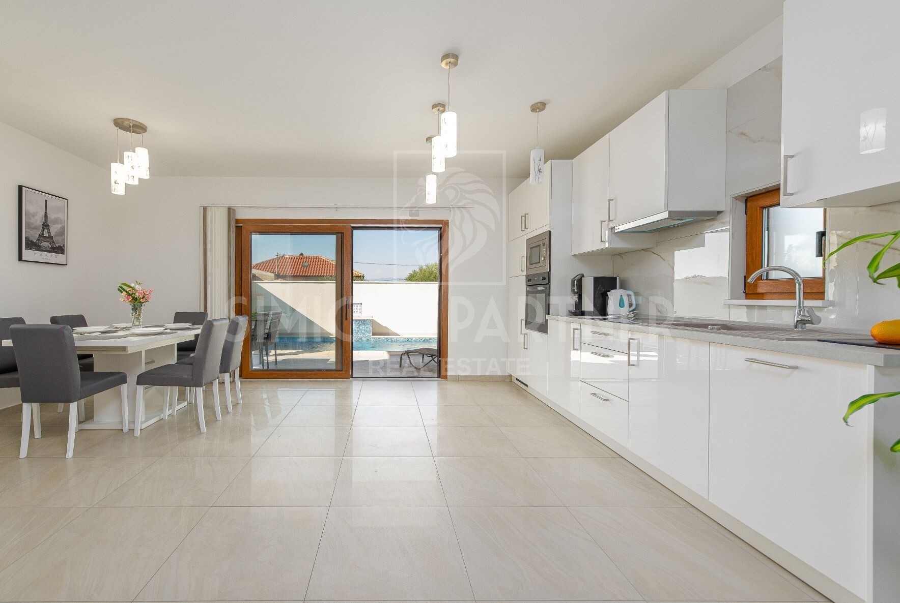 Steinhaus, Verkauf, Nin, Zaton