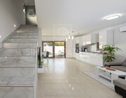 Steinhaus, Verkauf, Nin, Zaton