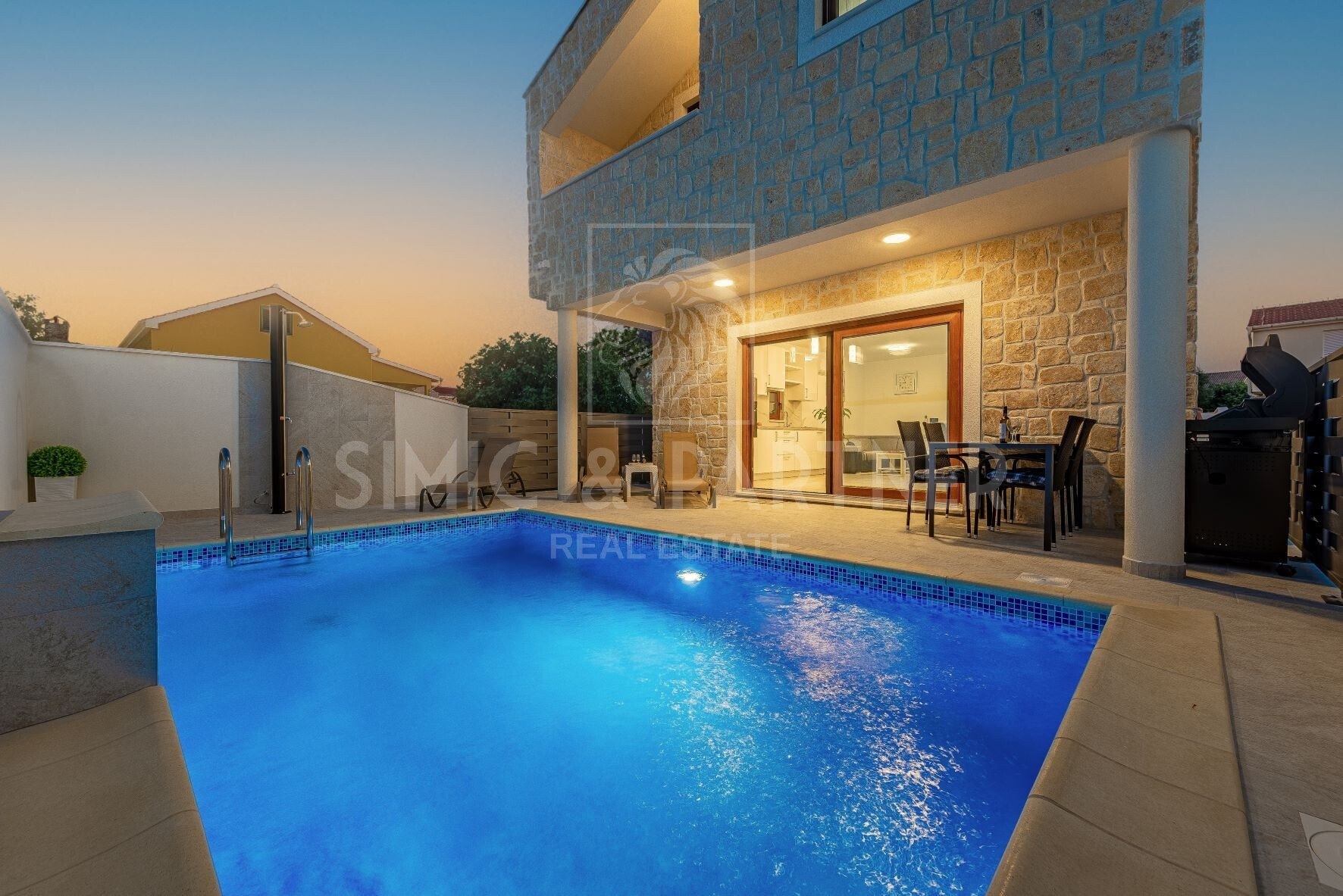 Steinhaus, Verkauf, Nin, Zaton