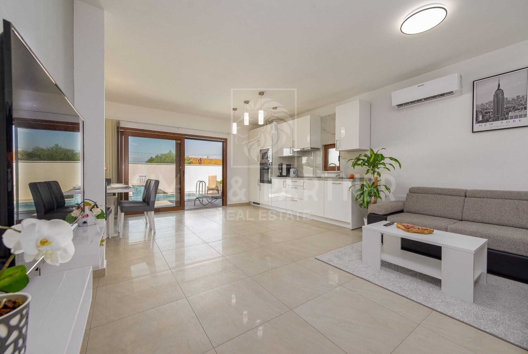 Steinhaus, Verkauf, Nin, Zaton