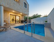 Steinhaus, Verkauf, Nin, Zaton