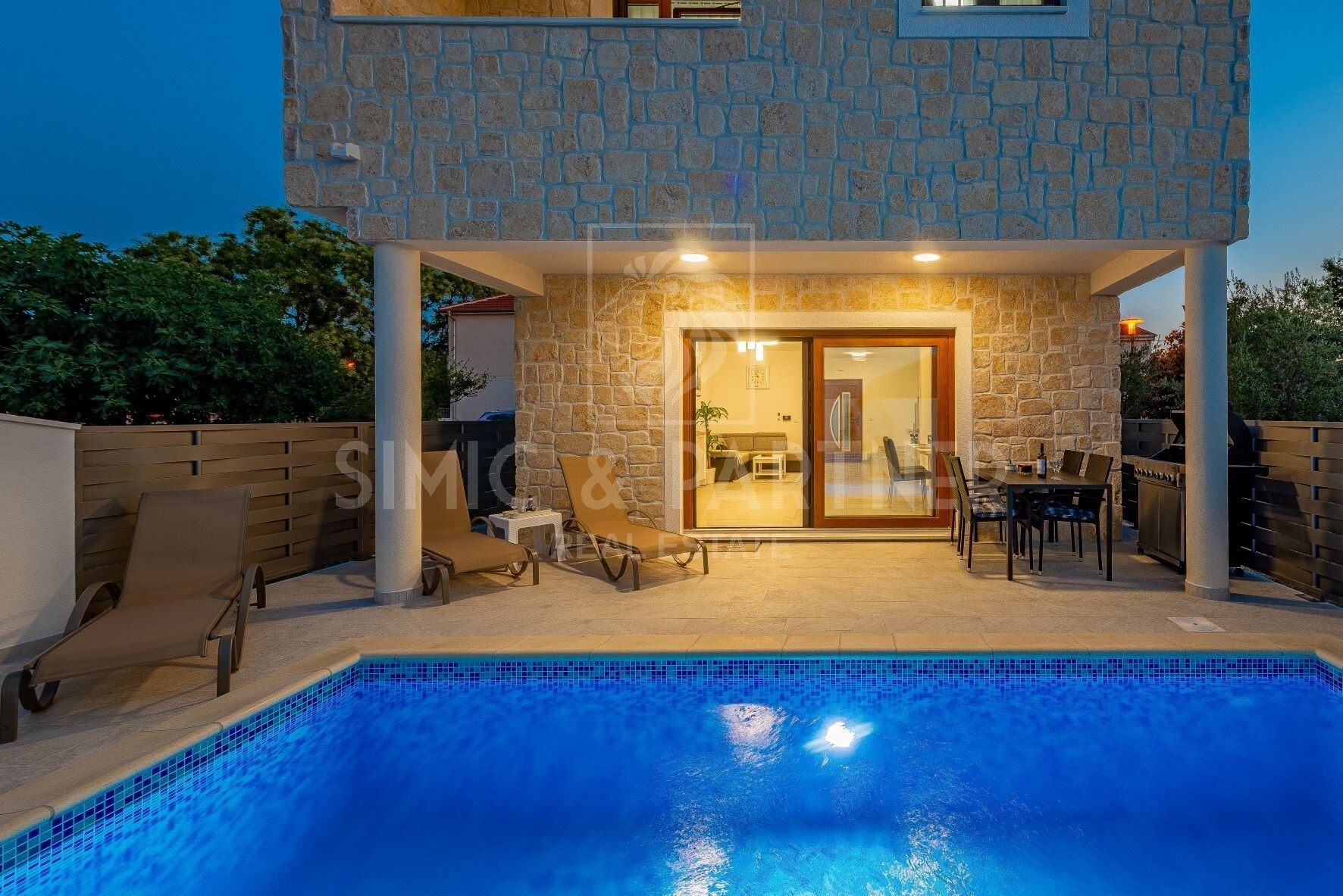 Steinhaus, Verkauf, Nin, Zaton